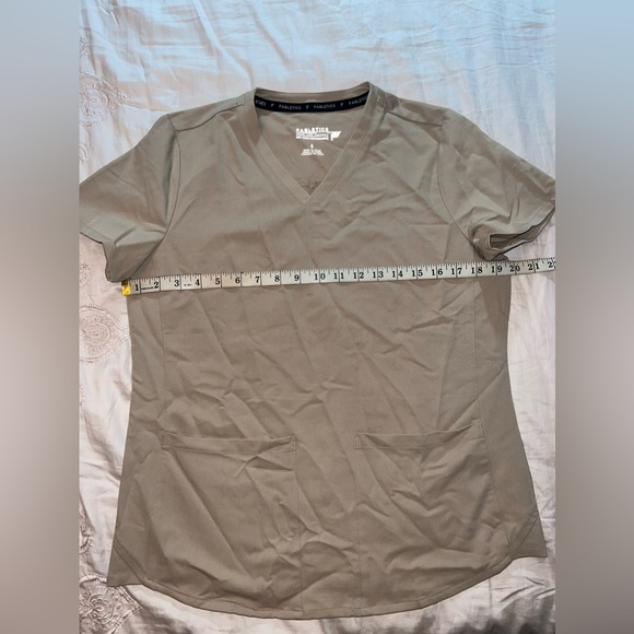 Like New Fabletics Method Scrub Top In Chai - Picture 5 of 7